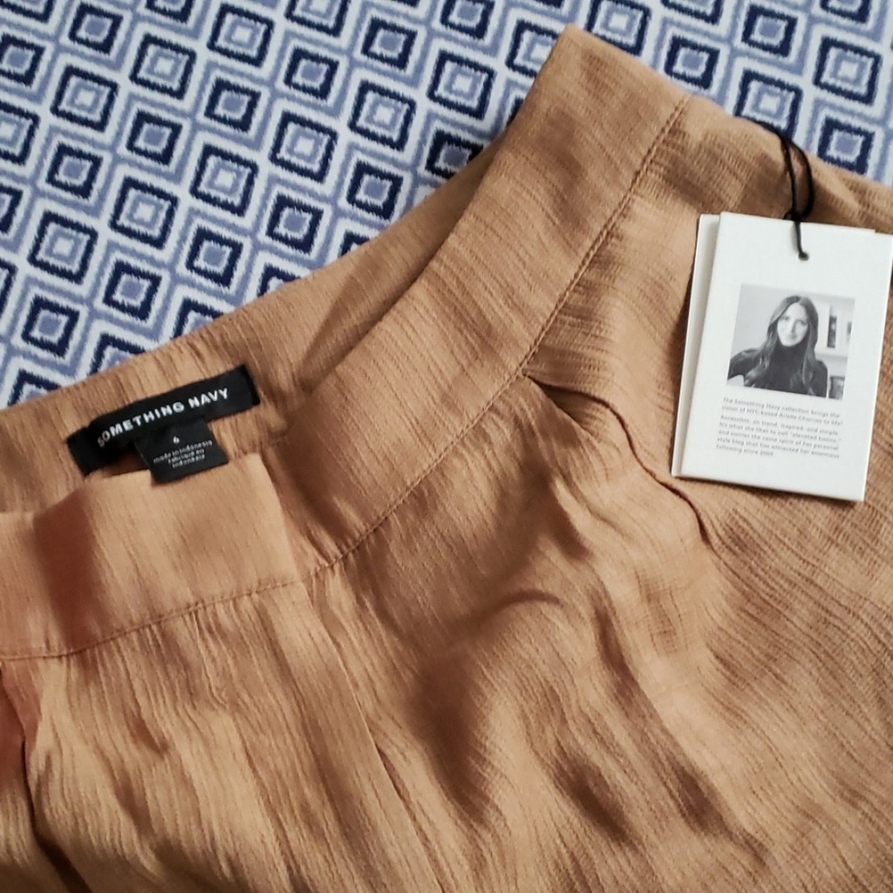 Short - Picture 3 of 4